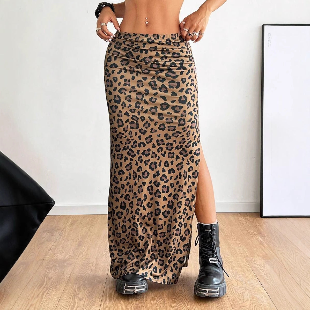 Leopard-print long pleated dress with side slit, brown and black
