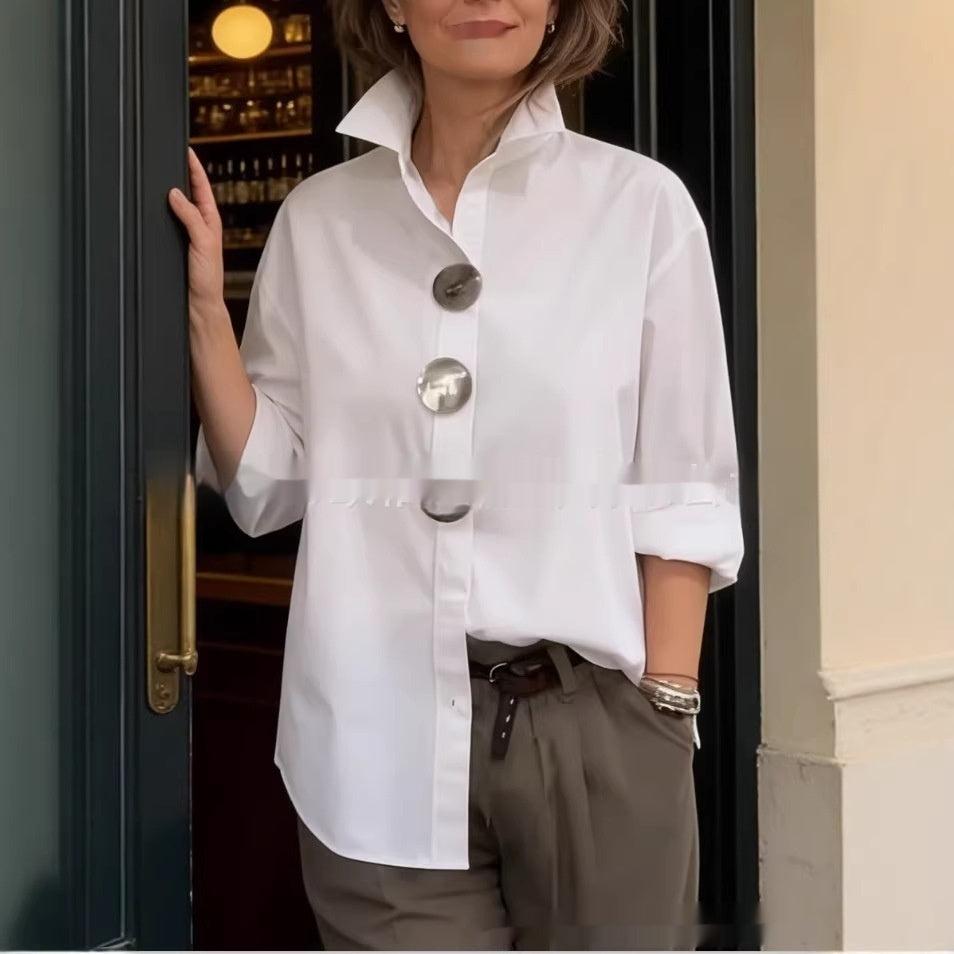 White stand-collar shirt with three metal buttons and 3/4 sleeves