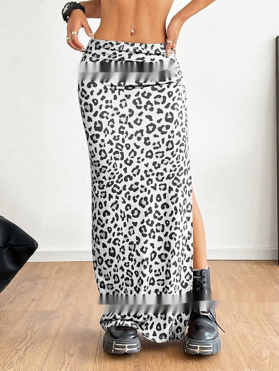 Leopard-print long pleated dress with side slit, white with black spots