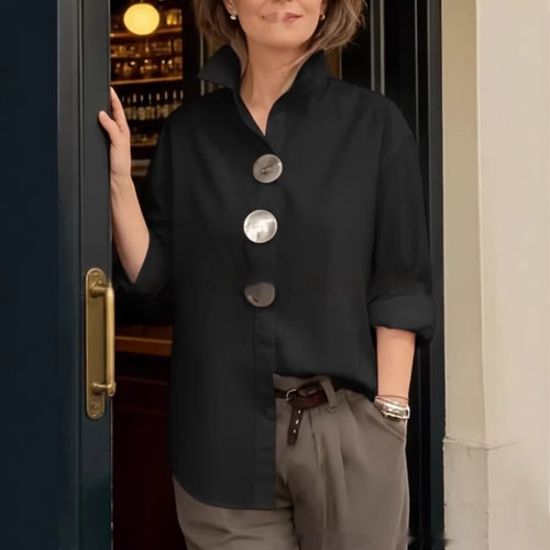 Black stand-collar shirt with three metal buttons and 3/4 sleeves